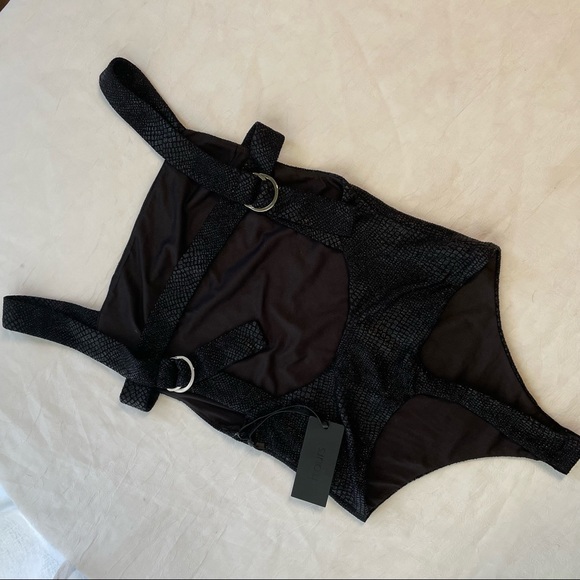 Snake texture Sexy body suit - Picture 5 of 6